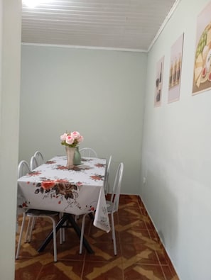 House, 3 Bedrooms, Smoking | Dining room - Luxury Spacious House up to 09 People on Guaritá Street (Fazenda Rio Grande)