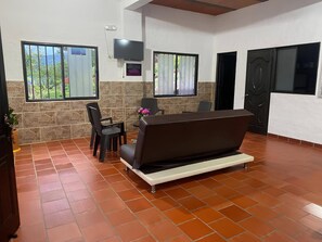 Nhà, 4 phòng ngủ, phù hợp cho người khuyết tật, hút thuốc | Phòng khách