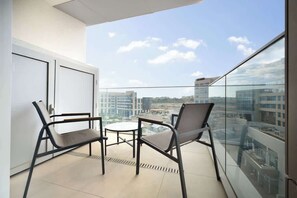 Property grounds - NEW Shoreline 1 BDR Apartment with Views (Kalkara)