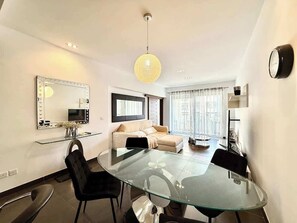 TV - Fort Cambridge, Sliema 1 BDR (Sliema)