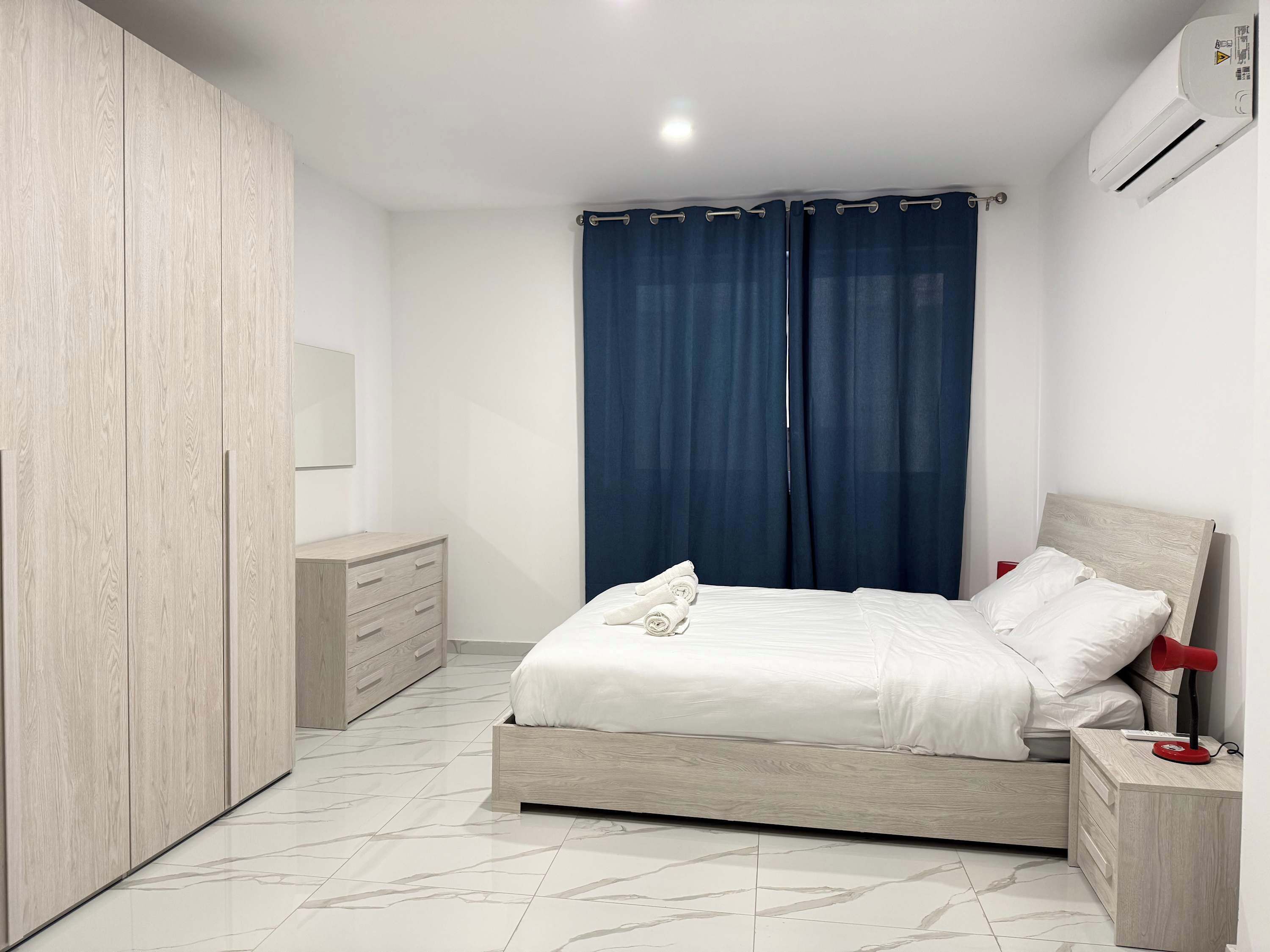 アイロン / アイロン台、WiFi、ベッドシーツ