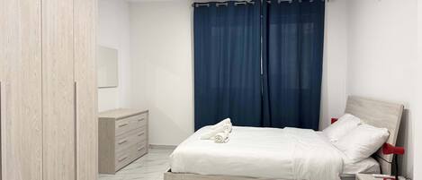 Fer et planche Ă repasser, Wi-Fi, literie fournie