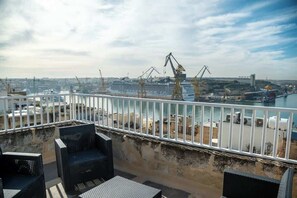 Property grounds - Senglea Charming 2 BDR Townhouse (Ħal Qormi)