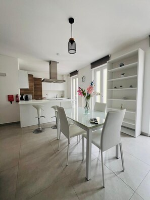 Dining - Gzira Brand NEW 2BDR Apartment Just off Seafront (Gżira)