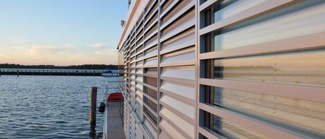 ラグジュアリー モバイルホーム | 施設の敷地