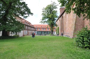 الإطلالة من المنشأة