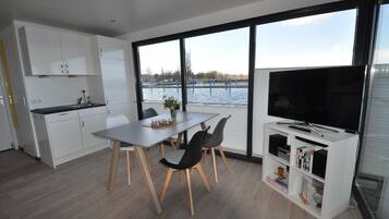 Mobil Karavan | Tempat makan