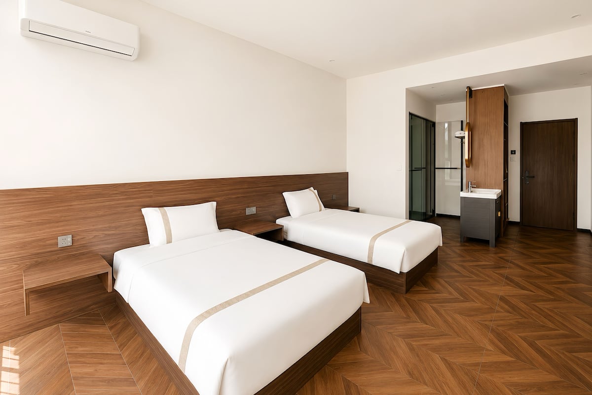 Desk, WiFi (free), bed sheets