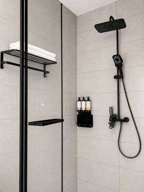 Bathroom - harbor international hotel (monrovia)