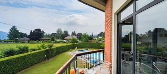 Aurora Villa with pool in Lesa