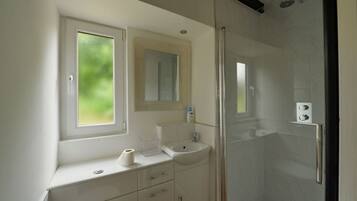 Dusche, Haartrockner, Bidet