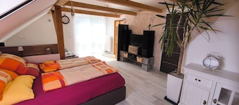 "Traumblick" vacation apartment for up to 6 people in the Franconian Lake District