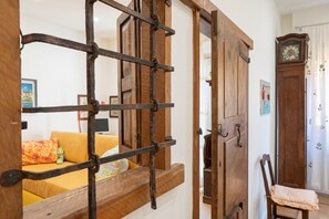 Interior - COLLINA E LUCE - Relax, terraces and green view minutes from center (Torino)