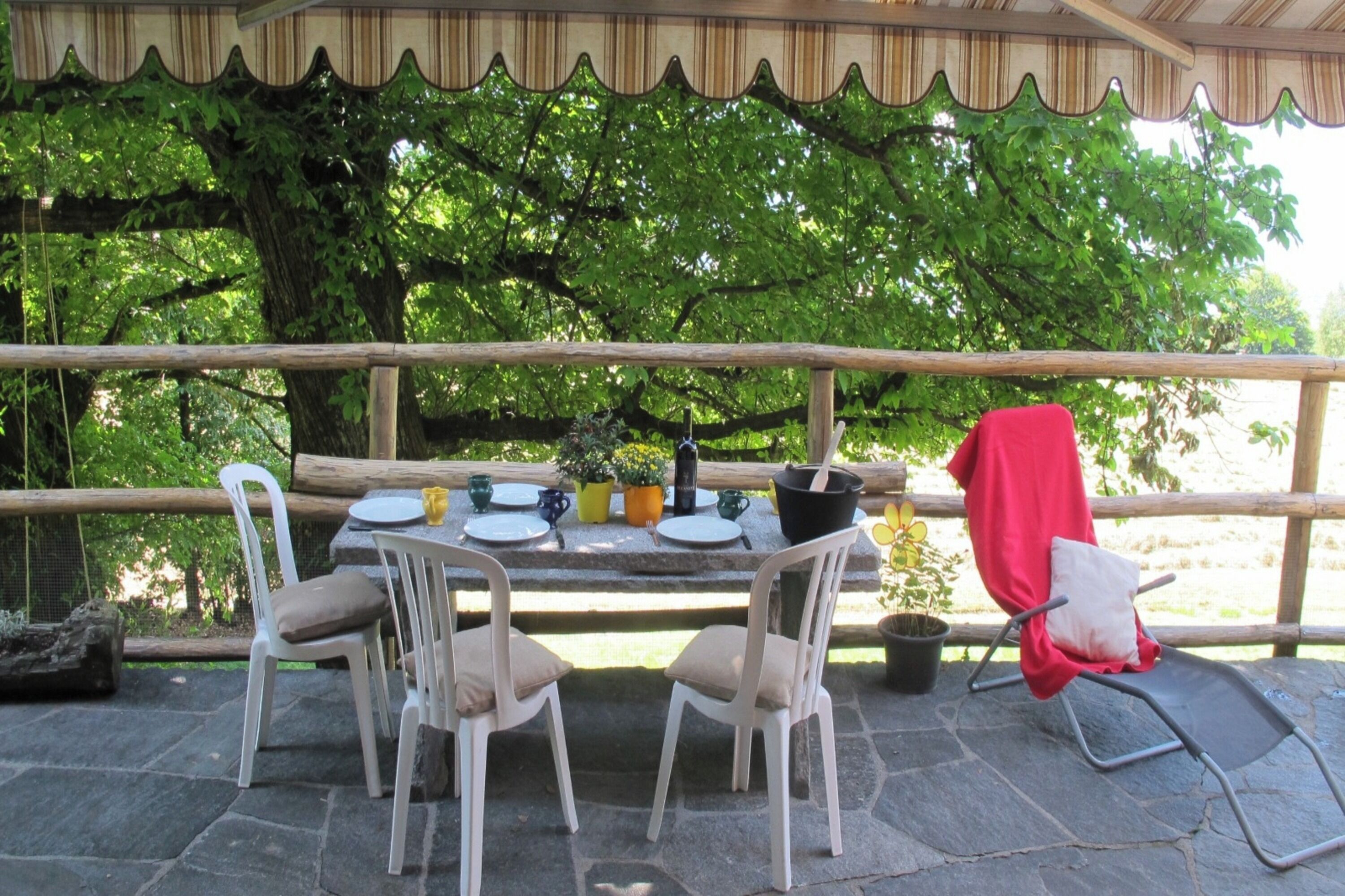 Family Chalet, Multiple Bedrooms, Mountainside (Ca Brunella 1) | Outdoor dining