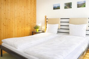 Nhà gỗ dành cho gia đình, nhiều phòng ngủ, cạnh núi (Ca Brunella 1) | 1 phòng ngủ, truy cập Internet không dây miễn phí, bộ trải giường 