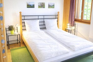 Chalet familiare, camere multiple, lato montagna (Ca Brunella 1) | 1 camera, Wi-Fi gratuito, lenzuola