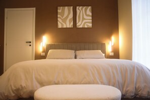 2 bedrooms, iron/ironing board, WiFi, bed sheets - CasaBianca, Passoscuro,Palidoro,BambinGesú (Passoscuro)