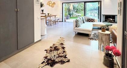 Spacious 5-bedroom Villa Private Pool and Garden in fabulous Agadir-Pet Friendly