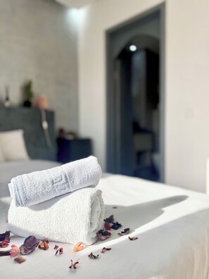 5 Schlafzimmer, Bügeleisen/Bügelbrett, Internetzugang, Bettwäsche