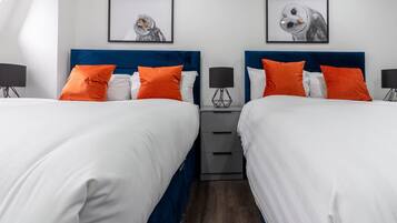 Premier Apartment, 3 Bedrooms | Desk, laptop workspace, iron/ironing board, free WiFi