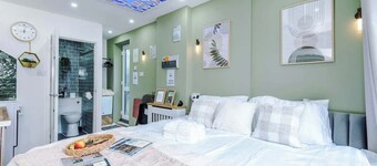 NEW! Preston Prime Studio Bliss – Central & Cosy