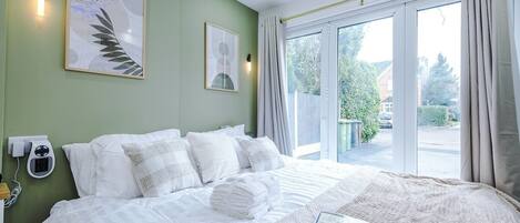 1 dormitorio, tabla de planchar con plancha, wifi gratis y ropa de cama