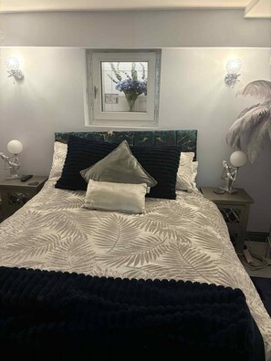 Apartment, 1 Bedroom, Balcony | 1 bedroom - Wonky 2 A Cosy Hideaway in the Heart of Cheshire (Macclesfield)