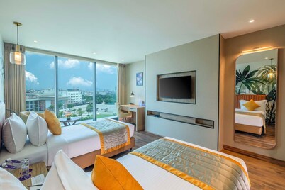 Plume Hotels- India Expo Mart