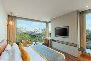 Wonderful Room - Guest King - City View | Caja fuerte, escritorio, espacio para trabajar con un portátil