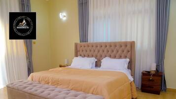 Luxury Double Room, Balcony, Lake View | Desk, laptop workspace, free WiFi