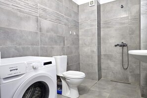 Standard Apartment, Multiple Bedrooms (Holiday Apartment In Saranda - 003) | Bathroom - Holiday Apartment In Saranda - 003 (Sarandë)