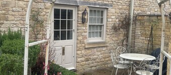 Beautiful 1-bedroom cottage in wonderful Oundle perfect for relaxing getaway