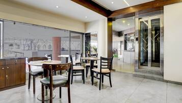 House | Dining