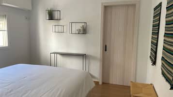 House, 1 Queen Bed, Patio | Iron/ironing board, free WiFi