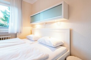 Bügeleisen/Bügelbrett, kostenloses WLAN, Bettwäsche