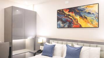 Deluxe Double Room, 1 Queen Bed | Premium bedding, minibar, in-room safe, desk