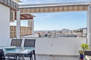 Outdoor dining - Sea View Home with 3 Terraces near Burriana Beach (Nerja)
