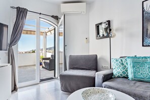 TV - Sea View Home with 3 Terraces near Burriana Beach (Nerja)
