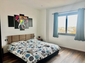 Iron/ironing board, WiFi, bed sheets - Penthouse of Castel (Catania)