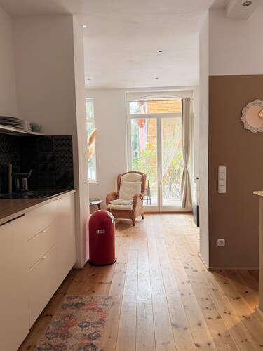 Apartment am ICE-Bahnhof mit Balkon in Wilhelmshöhe by CASTORA HOMES