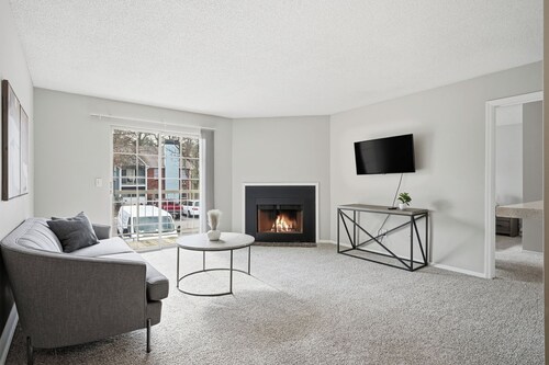 Bright Nashville Retreat w/ Balcony 217 Cozy Condo