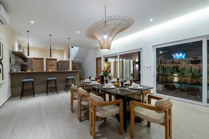 Basic Villa | Dining - Villa Terracotta (Tabanan)