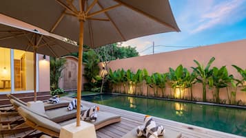 Basic Villa | Pool | Outdoor pool