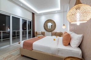 Basic Villa | 4 bedrooms, desk, laptop workspace, bed sheets - Villa Terracotta (Tabanan)