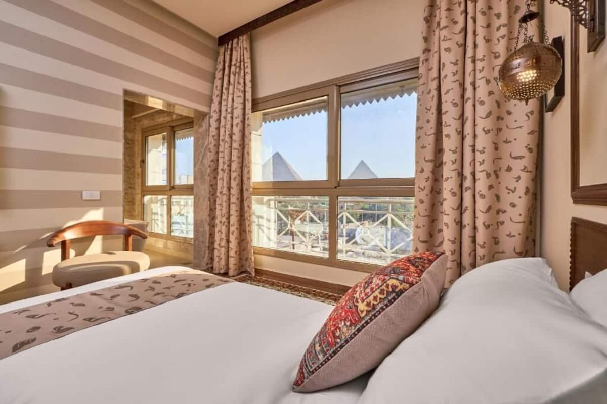 Deluxe Double or Twin Room, Mountain View | In-room safe, desk, blackout drapes, iron/ironing board