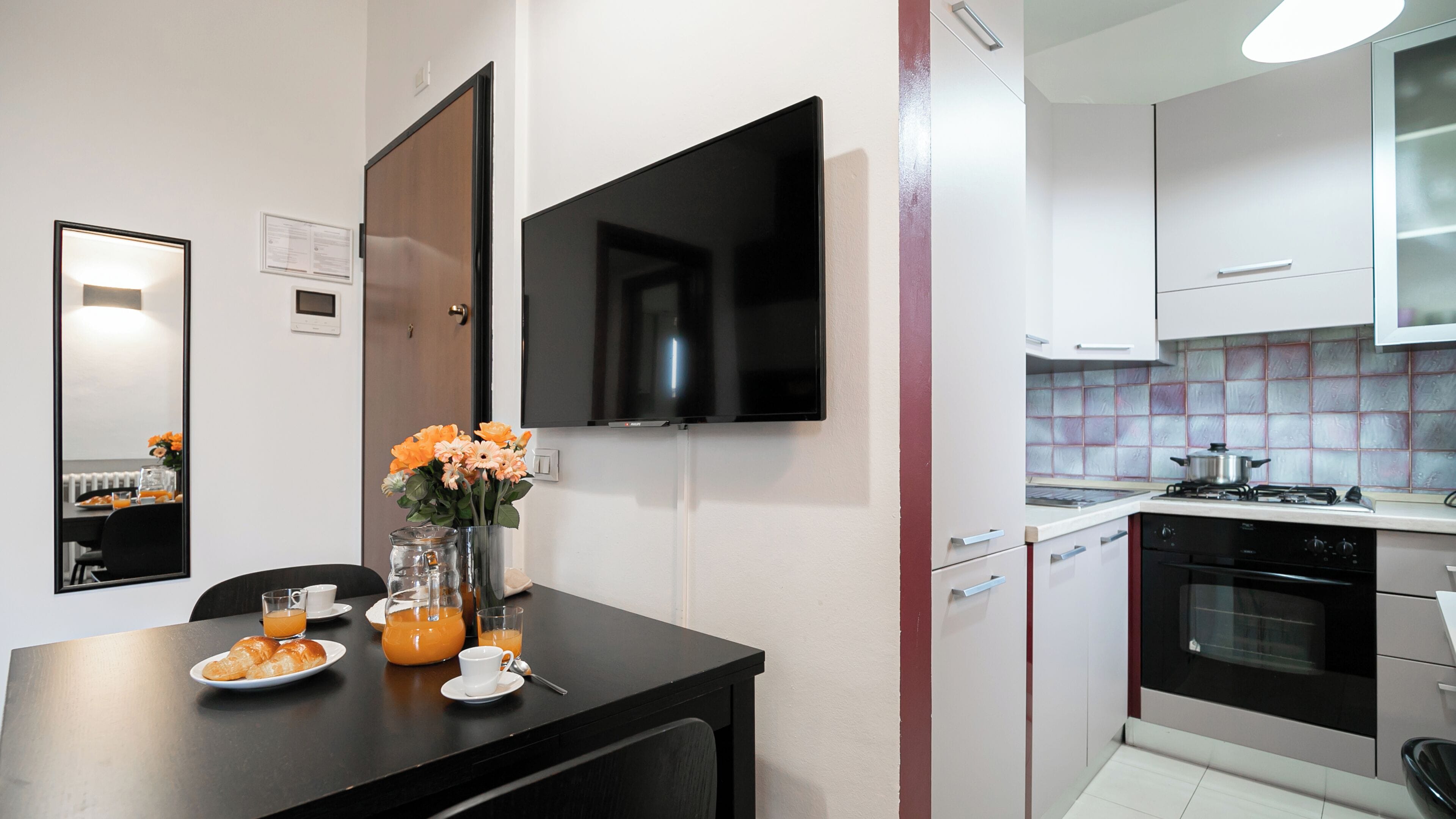 Apartment (1 Bedroom) | Interior