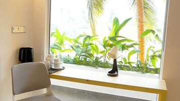 Deluxe Apartment, Balcony, Lagoon View | Interior