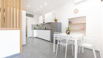 Deluxe Studio | Dining