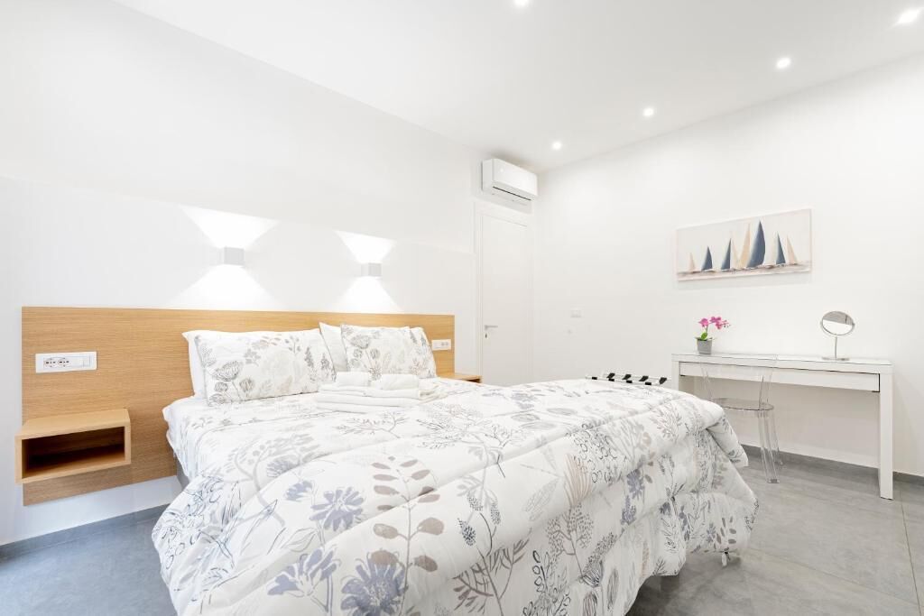 Superior Double Room, Patio, Courtyard View | Blackout curtains, iron/ironing board, free WiFi