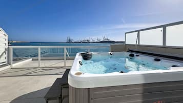 Bañera de hidromasaje exterior